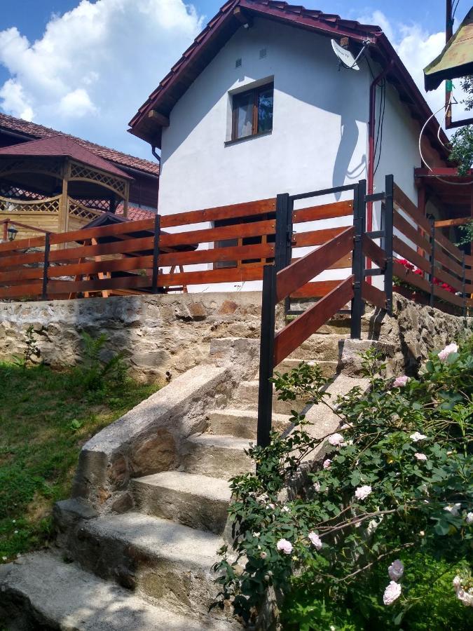 New And Comfortable Two Bedroom House 加拉纳 外观 照片